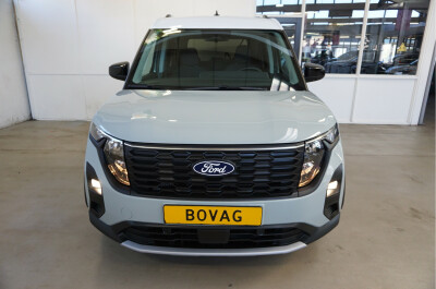 Ford-Tourneo-4